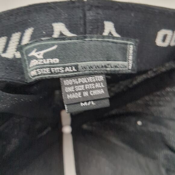 Mizuno Fitted Baseball Hat Black Large Solid Embroidered Vent Holes - Picture 9 of 9